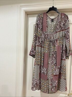 Cuidado con el perro Patchwork Paisley Tunic Dress - Dusty Rose Multi